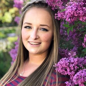Meet your Posher, Melissa